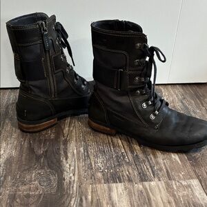 Sorel Black Leather Boots - women’s size 9